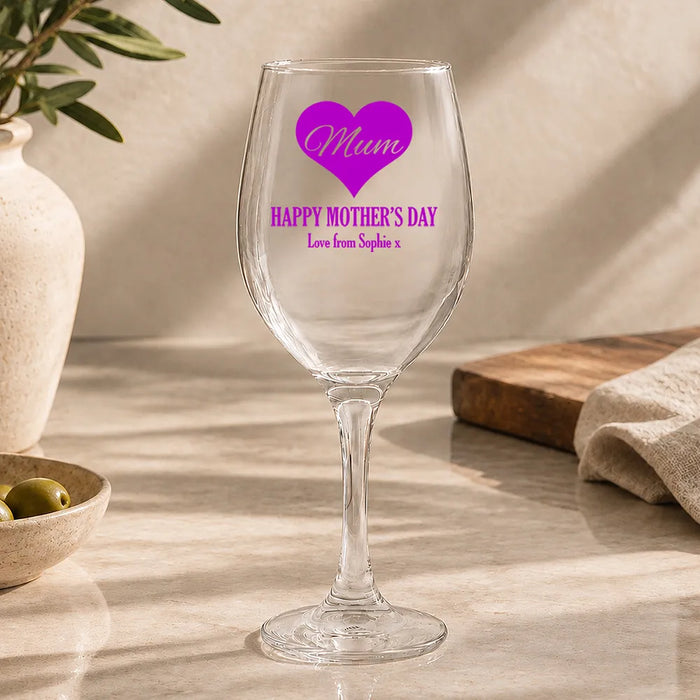 Mum in Heart Coloured Wine Glass